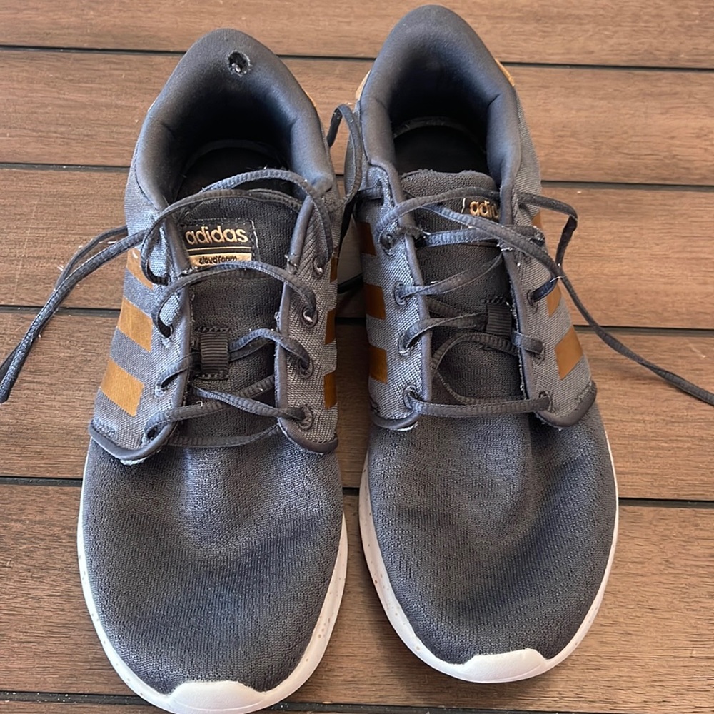 Adidas cloud foam sneakers